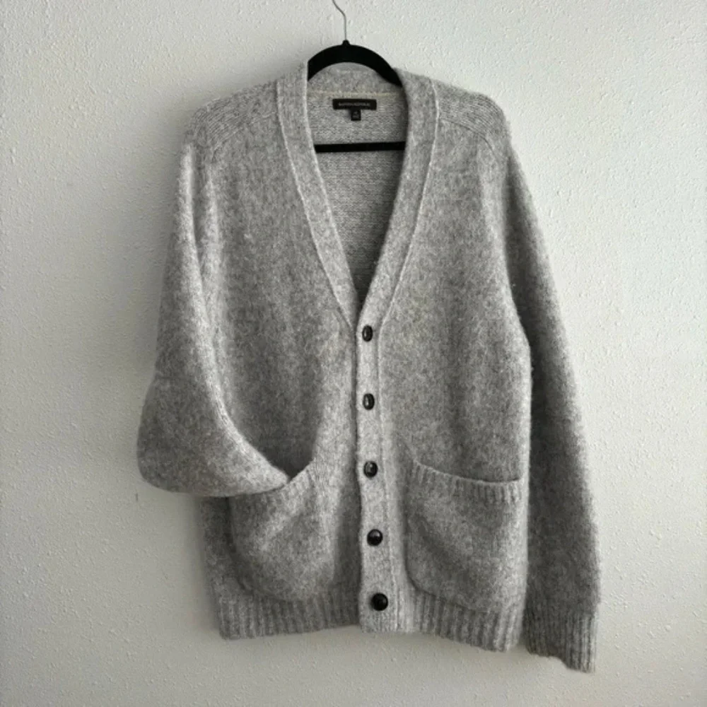 Banana Republic Alpaca Blend Oversized Heather Grey Cardigan with Pockets - Picture 1 of 7